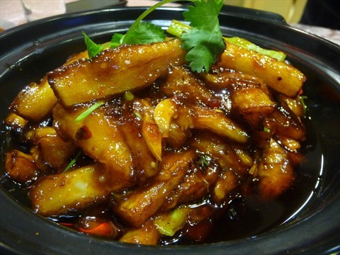 鱼香茄子煲 - 对外经贸的安多牧场)