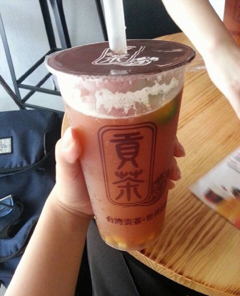 乌龙茶奶盖 - 徐家汇的贡茶)