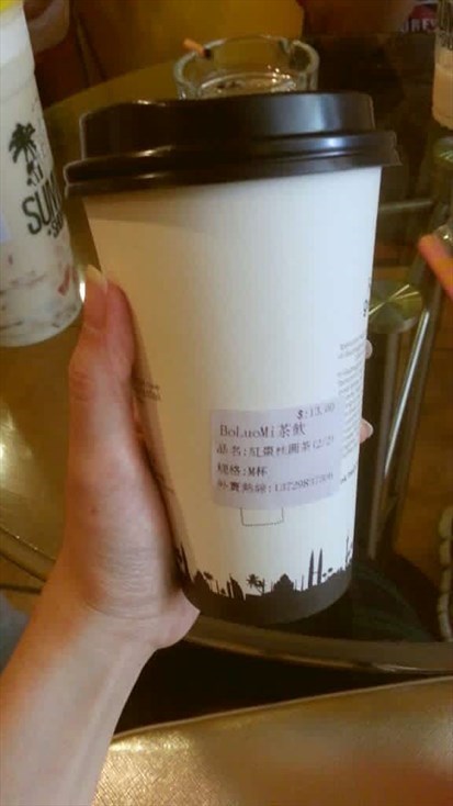 说说饮品,无论奶茶还是圆肉茶,都超级甜.