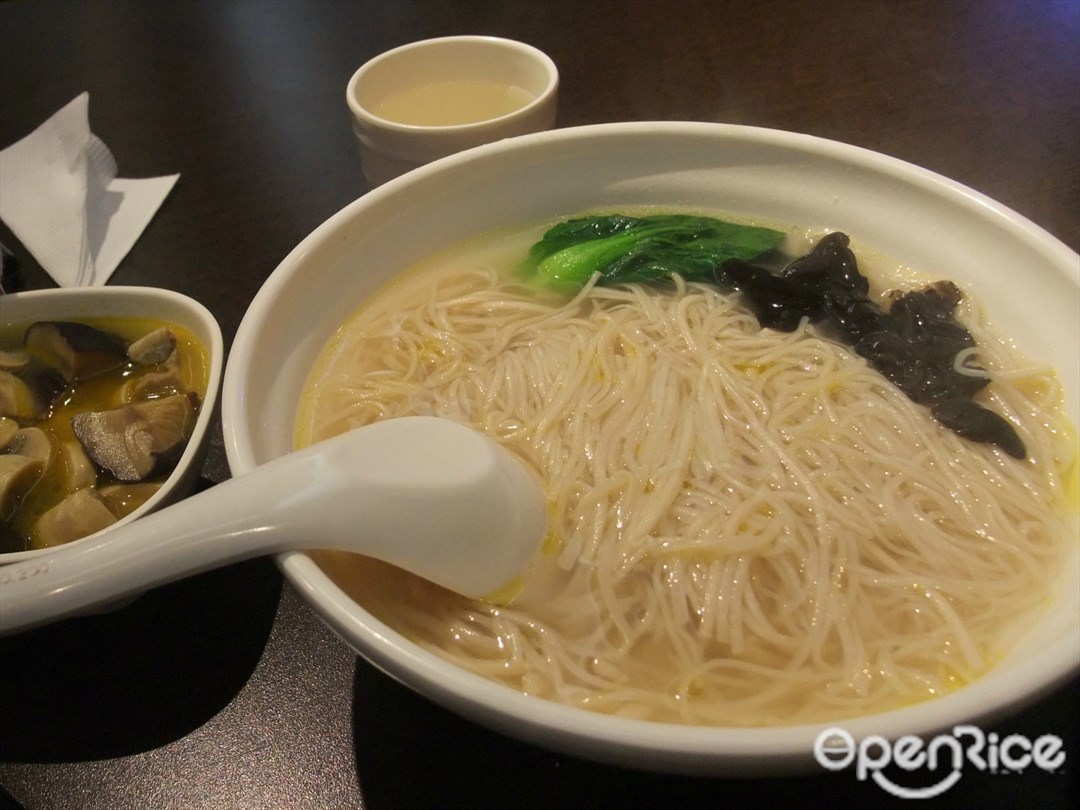 魅碗鸡汤挂面