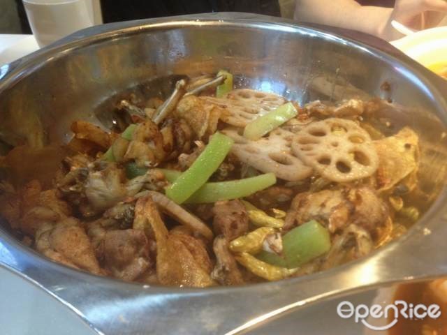 田季干锅牛蛙主题餐厅