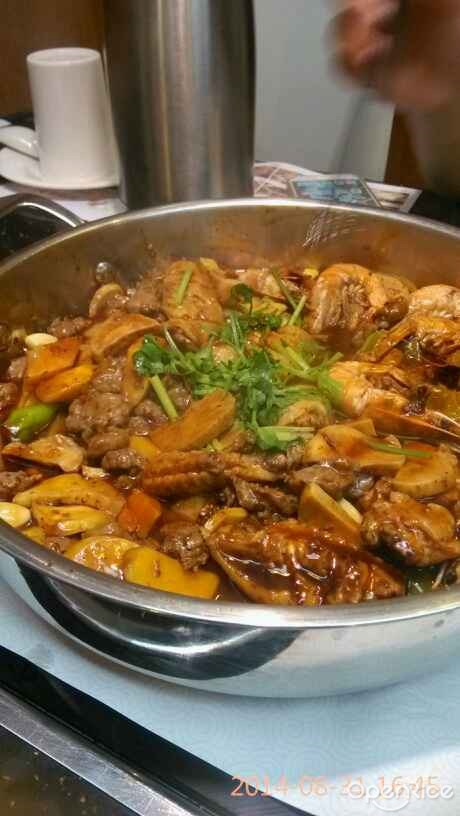 黄记煌三汁焖锅