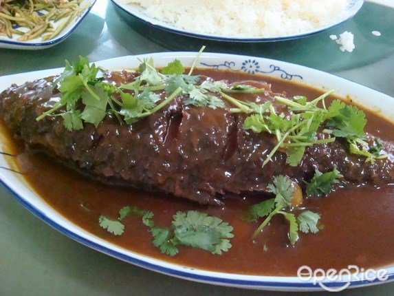 华师天山食堂