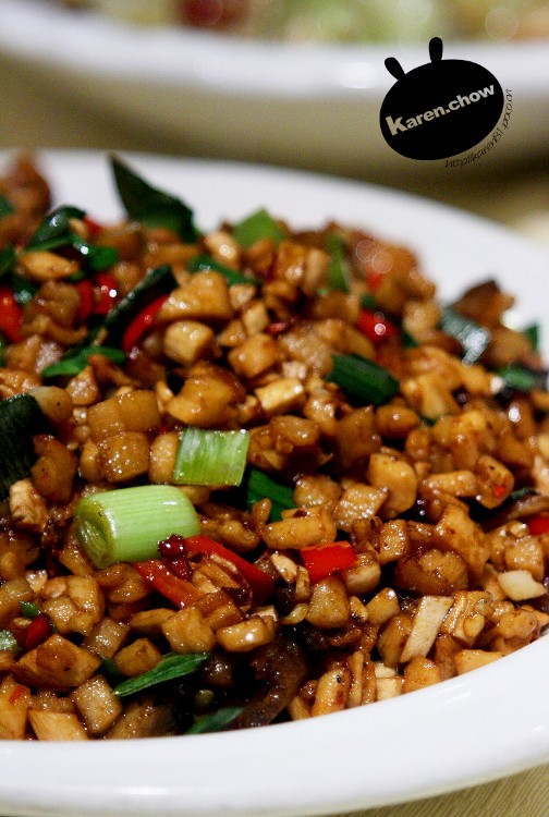 蘿蔔乾炒臘肉，好像是28元，臘肉好肥，蘿蔔乾很好吃，爽爽甜甜的，灰常下飯。