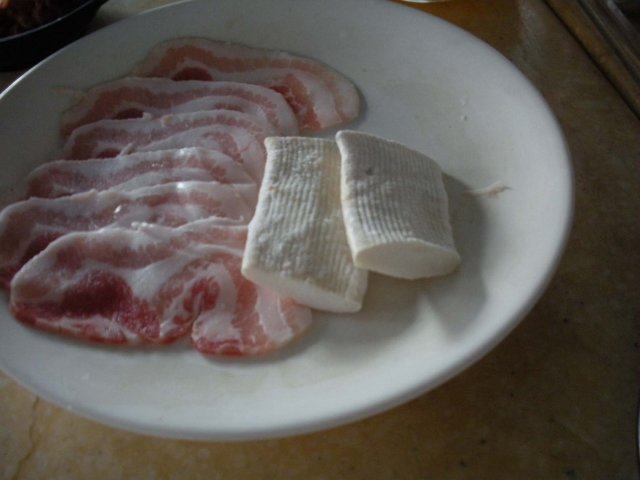 小牛排和鱼排