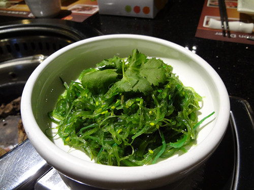 店里小食,凉拌海藻,很爽口哟