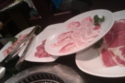 上等牛背肉牛腹肉牛舌五花肉