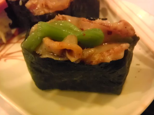 带子裙边