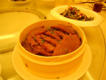 粉蒸肉，这个很多菜馆都有，觉得可以达到中上水平了。