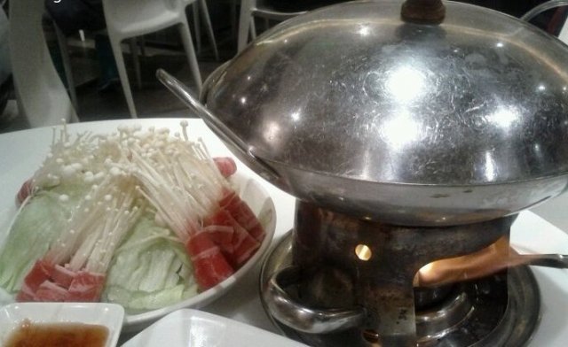 金针菇肥牛蔬菜汤