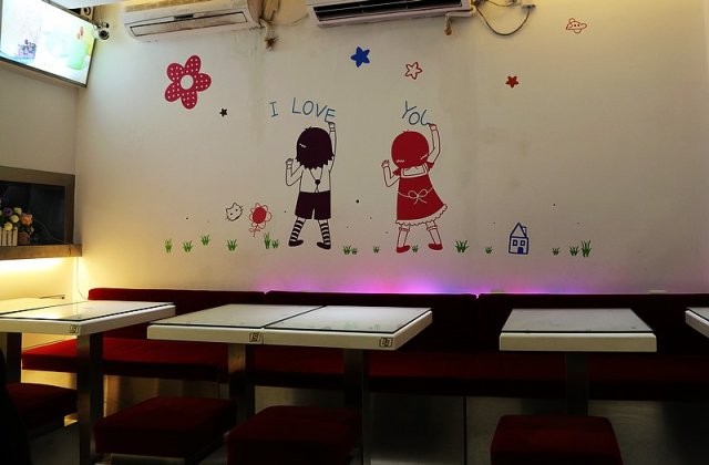 店内增加左卡通有趣既墙画。
