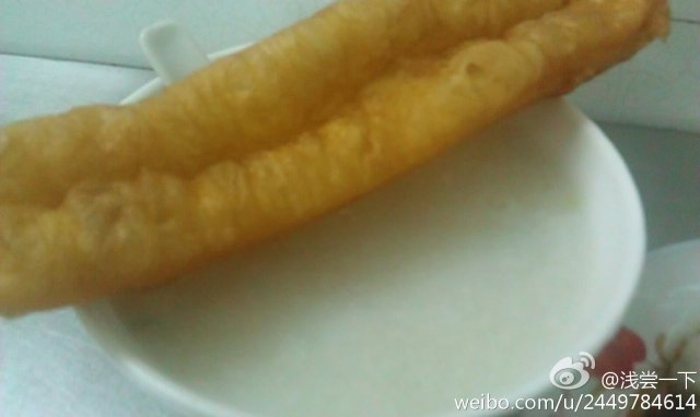 白粥够绵，仲有呢度的鱼片粥都好好食。