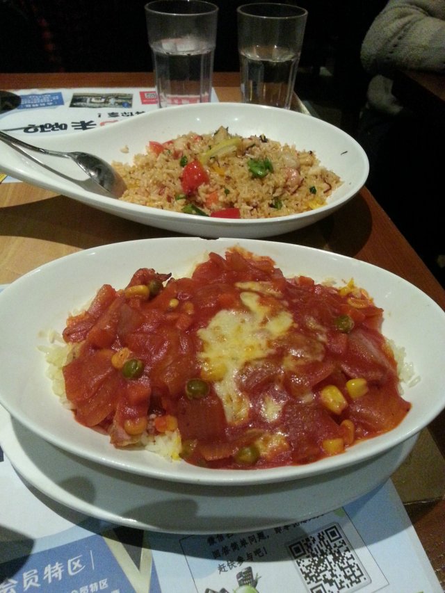 猪排焗饭和泰味海鲜炒饭