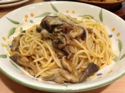 菌菇肉酱面