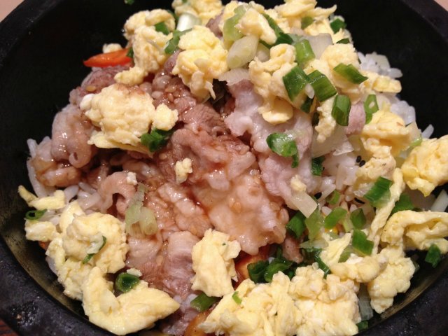 石锅肥牛饭