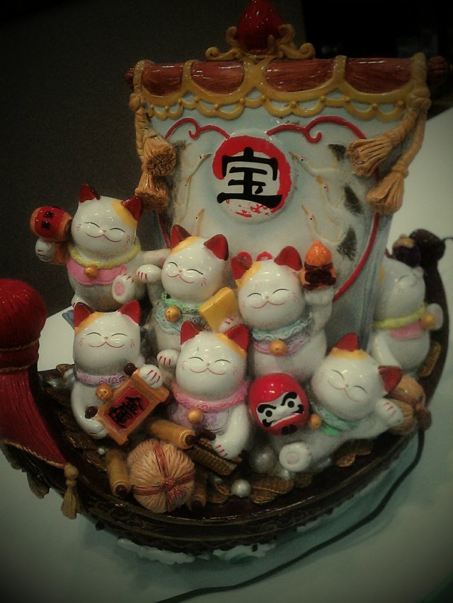 一船招财猫