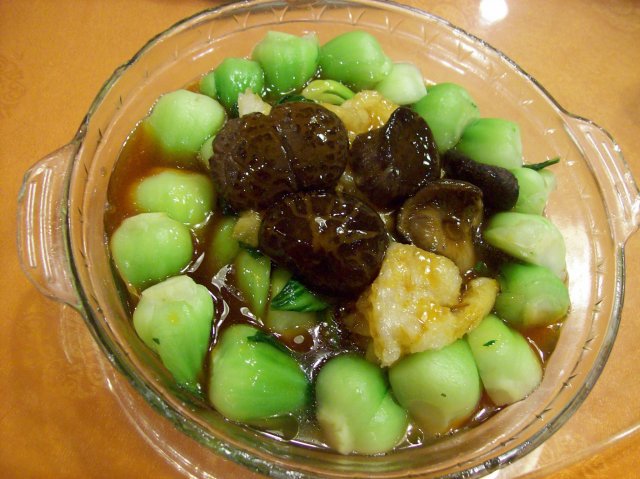 竹笙鱼肚扒时蔬