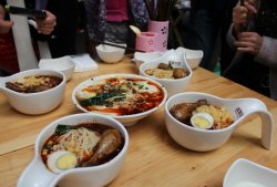豆花面、鸡腿面