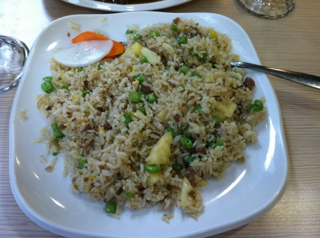 菠萝牛肉炒饭