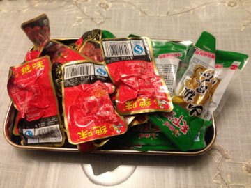 鸭胗和泡椒凤爪