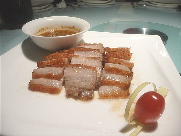 腾冲脆皮大烧配水腌菜