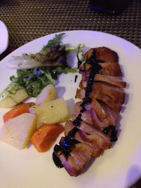 黑醋汁烩烟熏鸭胸肉