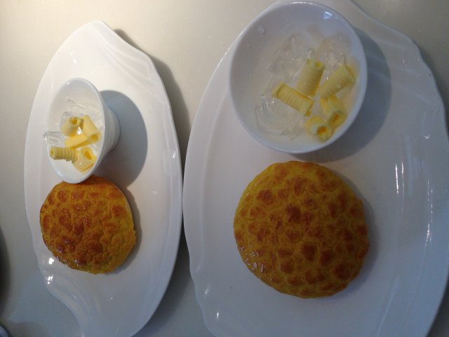 菠萝油包