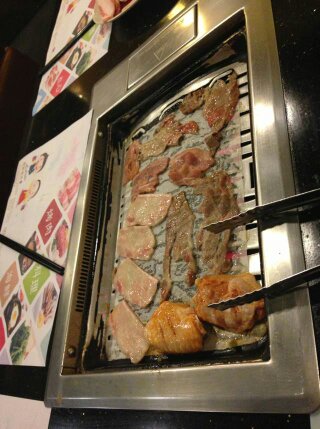烤肉，很适合聚会一起玩啊