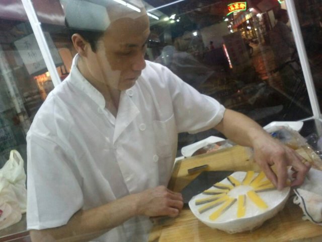 刺身师傅的刀功很利害