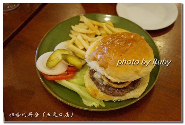 辣味蓝波芝士汉堡