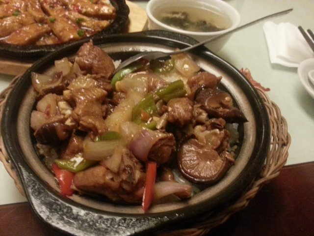 洋葱冬菇鸡肉饭