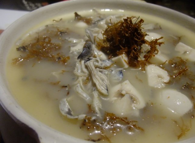 老树花炖乌鸡