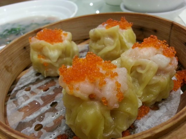 蟹子鲜虾蒸烧卖