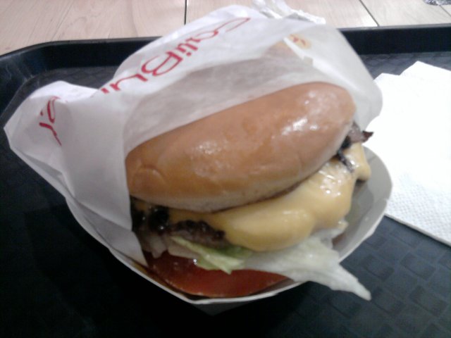 加州风牛肉汉堡