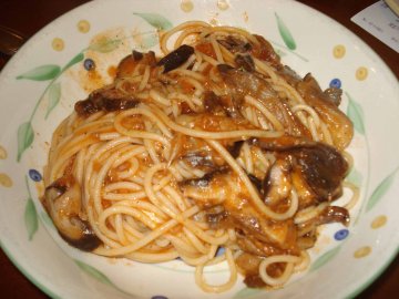 菌菇肉酱面