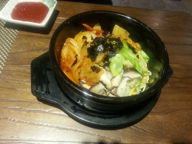 泡菜五花肉拌饭