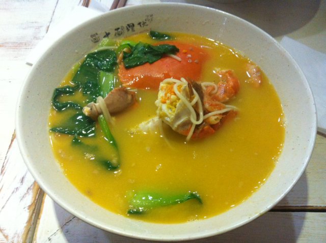 膏蟹汤面