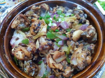 豉汁牛蛙煲仔饭
