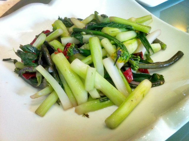 炝炒红菜苔
