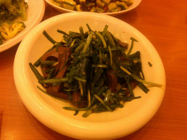 韭菜炒鸭血