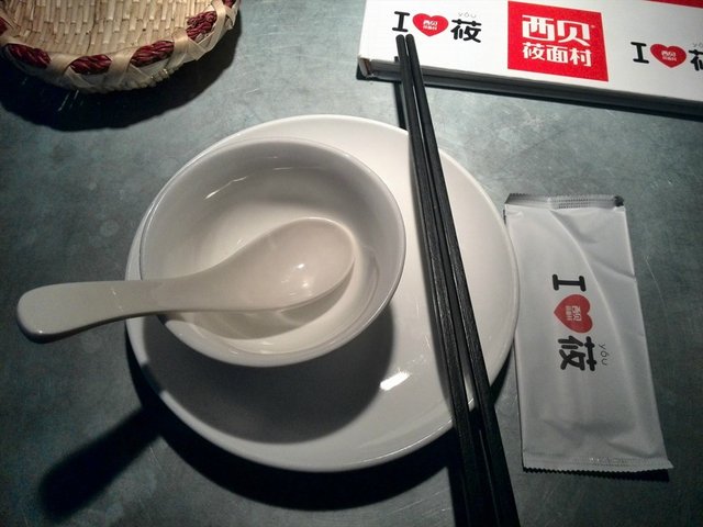 碗筷碟
