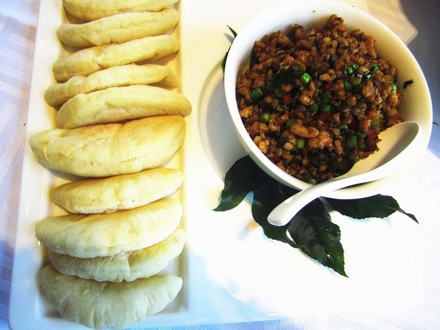 辣炒肉碎配京东饼
