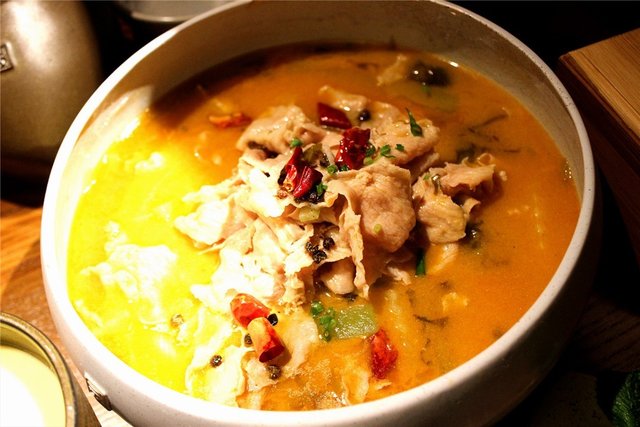 腌菜松板肉