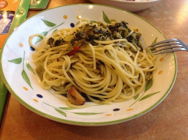 酸酸辣辣意大利面