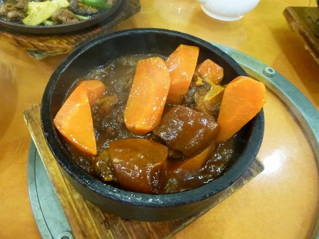 石锅牛尾