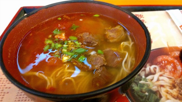 酸辣牛肉面
