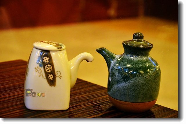 这一对可有造型了；