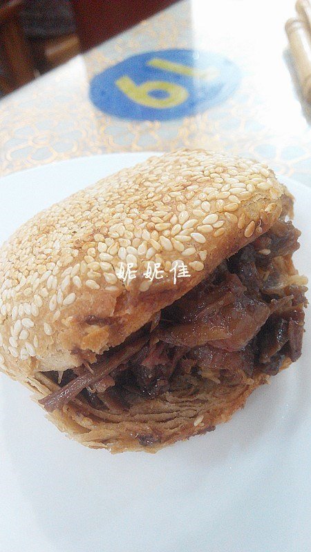 烧饼夹肉