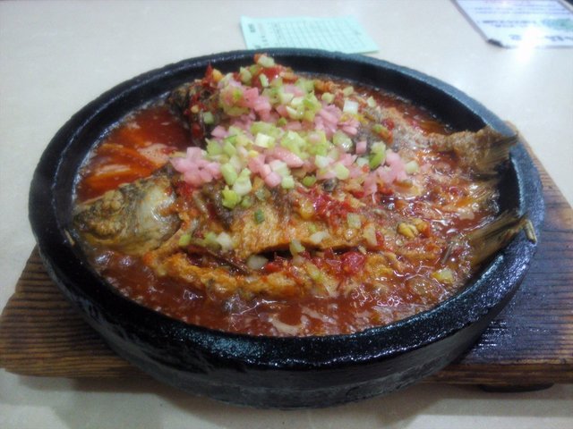 石锅鲫鱼