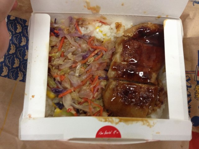 秘制鸡腿饭